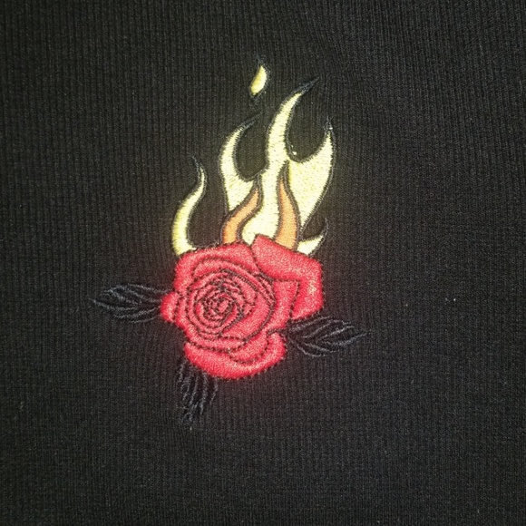 Forevor 21 Long Sleeve Ribbed Tee with Patch - Picture 2 of 3